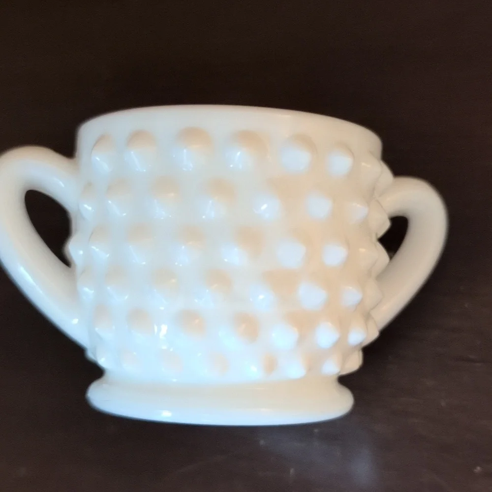 Fenton hobnail white